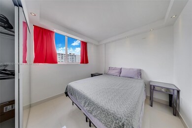 The Presidential unit 624, Miami Beach, FL 33139 - photo 7
