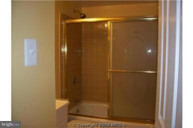 8604F Village Way unit 4/860, Alexandria, VA 22309 - photo 2