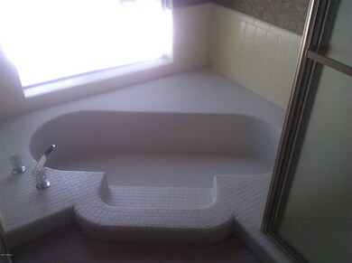 Sunken tub in Masterbath