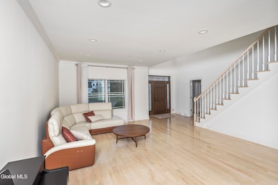 11 Gabby Ct, Schenectady, NY 12309 - photo 6