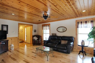 320 Jodie Ct Grand Rapids MI-large-008-2