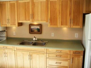 2641 W 56th St, Davenport, IA 52806 - photo 6