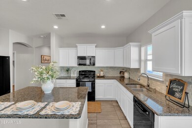 12852 Cruiser Ct, El Paso, TX 79928 - photo 5