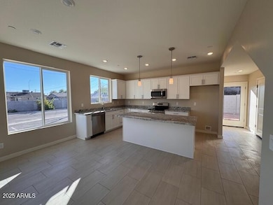 EFEA743E-9C7B-4322-AB38-338159BB917C