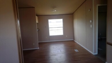 Dining Room and Breakfast Bar
