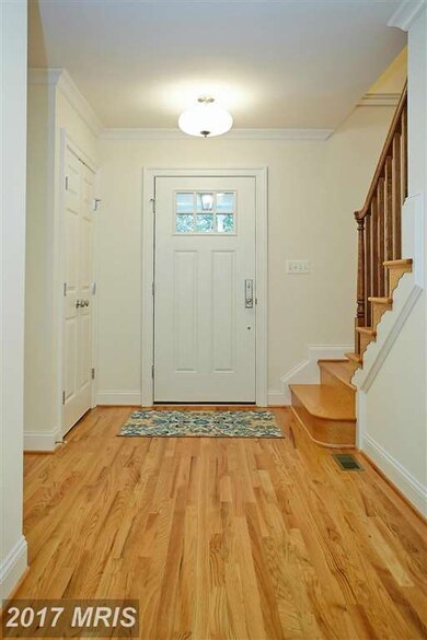 7048 Williamsburg Blvd, Arlington, VA 22213 - photo 3