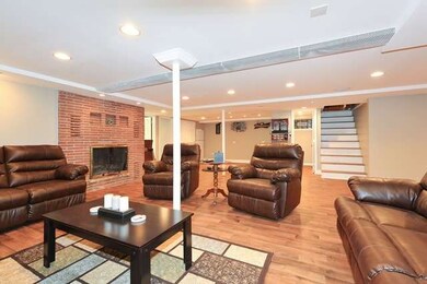 9517 W Oak Place, Des Plaines, IL 60016 - photo 7