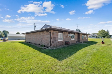 108 S Center St, Dundee, IA 52038 - photo 2