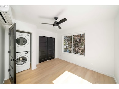 6061 NE Simpson St, Portland, OR 97218 - photo 5