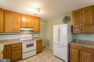 10994 Horseshoe Dr, Frederick, MD 21701 - photo 7