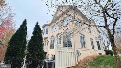 12798 Fox Keep Run, Fairfax, VA 22033 - photo 3