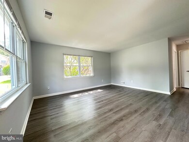 9677 Hagel Cir unit 36/A, Lorton, VA 22079 - photo 3