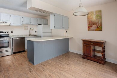 61 Twin Oaks Terrace, South Burlington, VT 05403 - photo 6