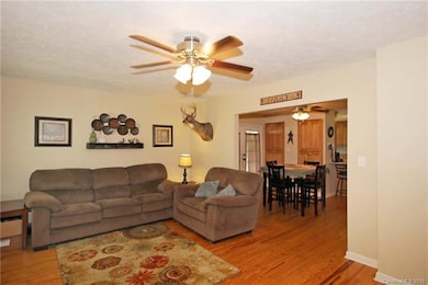 126 Mills Garden Rd, Statesville, NC 28625 - photo 6