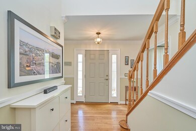 3660 Thomasson Crossing Dr, Triangle, VA 22172 - photo 4