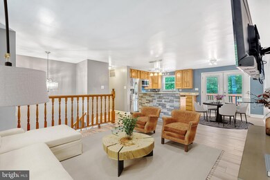 16000 Normandy Ct, Woodbridge, VA 22191 - photo 4