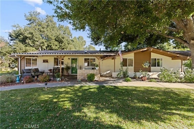 19348 Avenue of The Oaks, Newhall, CA 91321 - photo 2