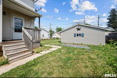 1931 N Howell St, Davenport, IA 52804 - photo 6
