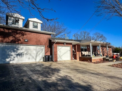 1712 Goddard Ln, Dandridge, TN 37725 - photo 2