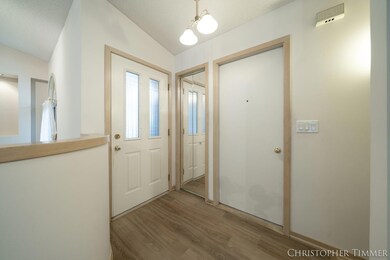 5-web-or-mls-583-crestview-st