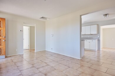 2732 E. 21st Street-8537