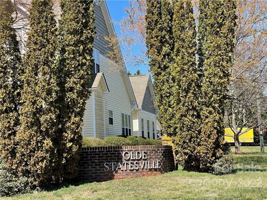 127 Coddington Ln unit 44, Statesville, NC 28625 - photo 2