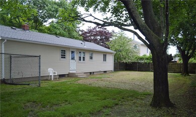 65 Villa Ave, Warwick, RI 02886 - photo 2