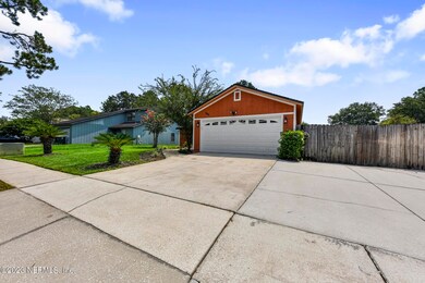 899 Duskin Dr, Jacksonville, FL 32216 - photo 3