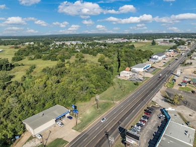 1742 S Jackson St, Jacksonville, TX 75766 - photo 5