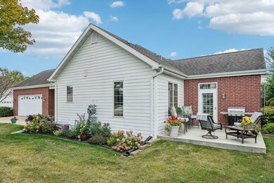 17 Blue Iris Way unit 5, Fitchburg, WI 53711 - photo 2