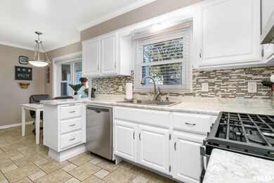 2627 Harmony Dr, Bettendorf, IA 52722 - photo 7