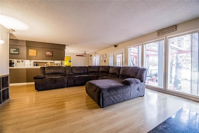 2880 Carrie Ann Cir, Poplar Bluff, MO 63901 - photo 4