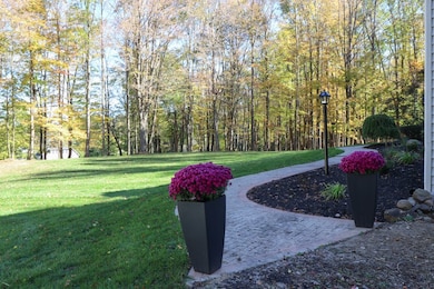 3045 Lakeview Dr, Mansfield, OH 44904 - photo 2