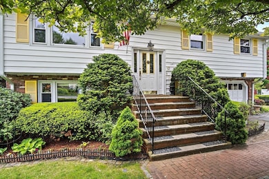 12 Cassidy Dr, Woburn, MA 01801 - photo 3