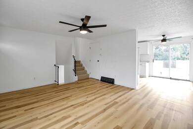 7-web-or-mls-3463-oakcrest-rd