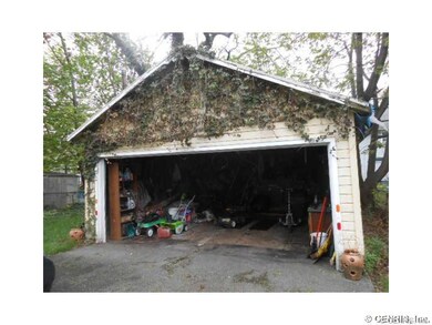 Garage.