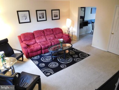 103 Runnymede Ct, Harleysville, PA 19438 - photo 2