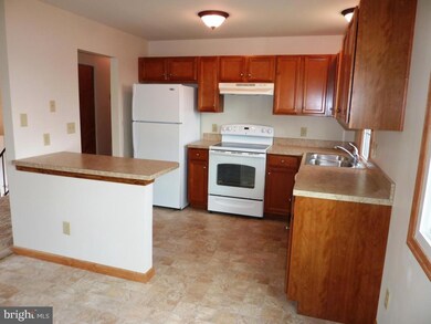 2043 Aspen Ln, Columbia, PA 17512 - photo 7