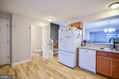 417 E 6th Ave, Ranson, WV 25438 - photo 5