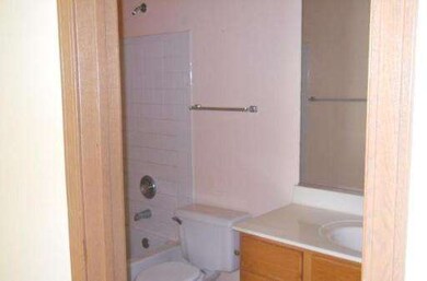 1842 Grove Ave unit 18B184, Schaumburg, IL 60193 - photo 6