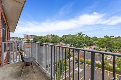 SkyLofts Marketsquare unit 610, Royal Oak, MI 48067 - photo 2