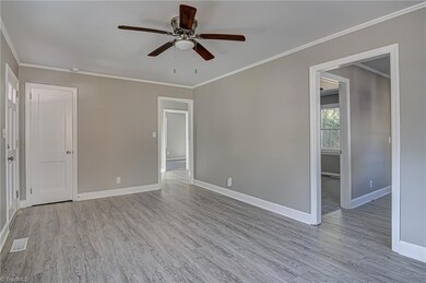 916 Sevier St, Greensboro, NC 27406 - photo 5