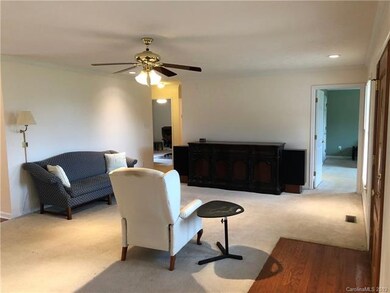 111 Marian Ln, Statesville, NC 28625 - photo 3