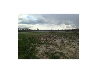 Land/Lot. Large pie shaped lot