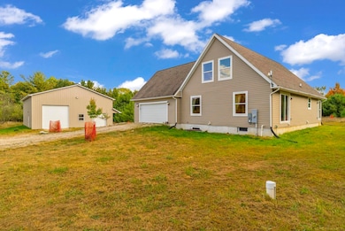 6136 Burns Line Rd, Croswell, MI 48422 - photo 4