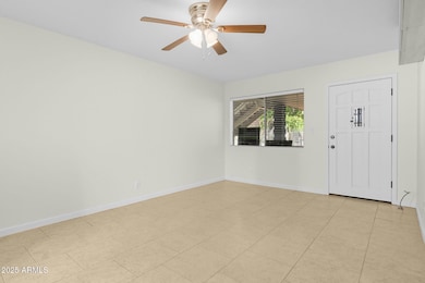 749 E Montebello Ave unit 127, Phoenix, AZ 85014 - photo 6