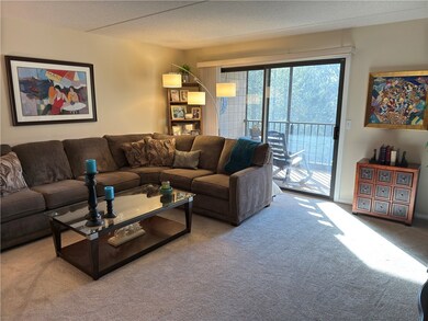 650 E Greenwich Ave unit 5-302, West Warwick, RI 02893 - photo 5