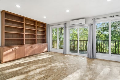 184 Rawson Rd, Brookline, MA 02445 - photo 3