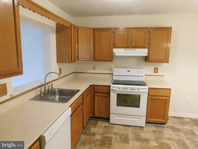 113 Georgetowne Ct, Stephens City, VA 22655 - photo 4