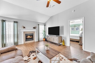 1006 E Longview Dr, Rogers, AR 72756 - photo 6